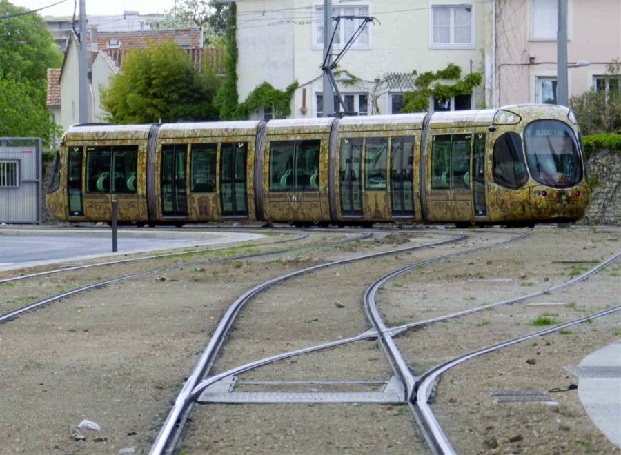 Voie en tiroir de l'avenue Saint-Charles à Montpellier