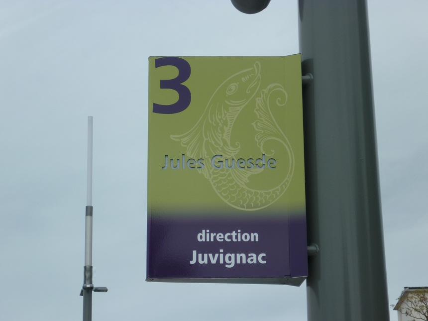 Signalétique de station signée Christian Lacroix le 22 avril 2012