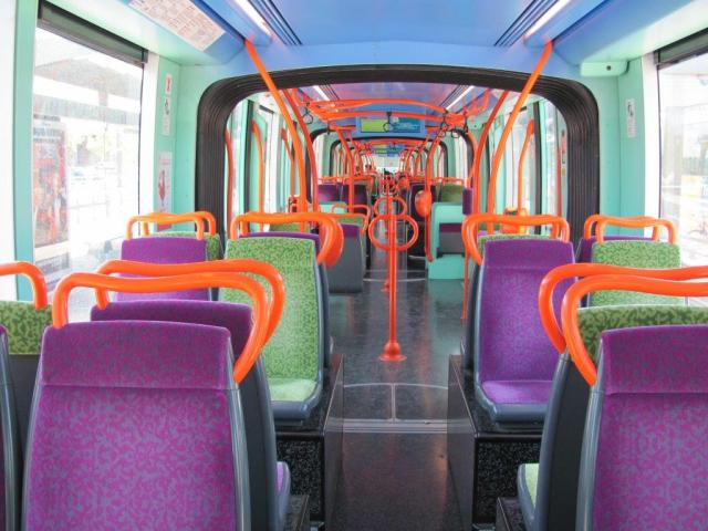 Aménagements intérieurs d'une rame de la ligne 3 à la livrée "Vingt mille lieues sous les mers" signés Christian Lacroix. Photo prise le samedi 11 avril 2015 dans la rame 2087 Citadis 402 Alstom. Copyright : Edouard Paris