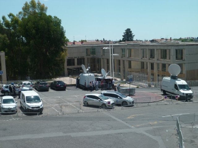 A Montpellier, le Nouveau Palais de Justice, place Pierre-Flotte, tout en haut de la rue Emile-Zola, est desservi par la ligne 3 de tramway, station "Plan Cabanes".  Photo prise le lundi 15 juin 2015 à 13h00. Copyright : Edouard Paris