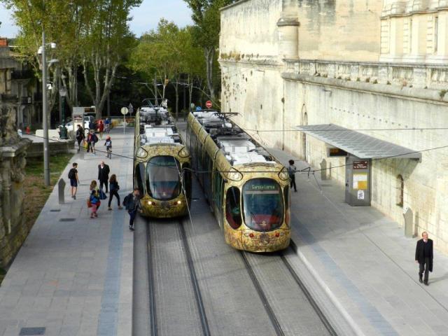 Photographie de la station "Peyrou - Arc de Triomphe" de la ligne 4 de tramway, prise le lundi 10 octobre 2016. Copyright : Anje34